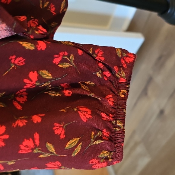 Top - Picture 8 of 16